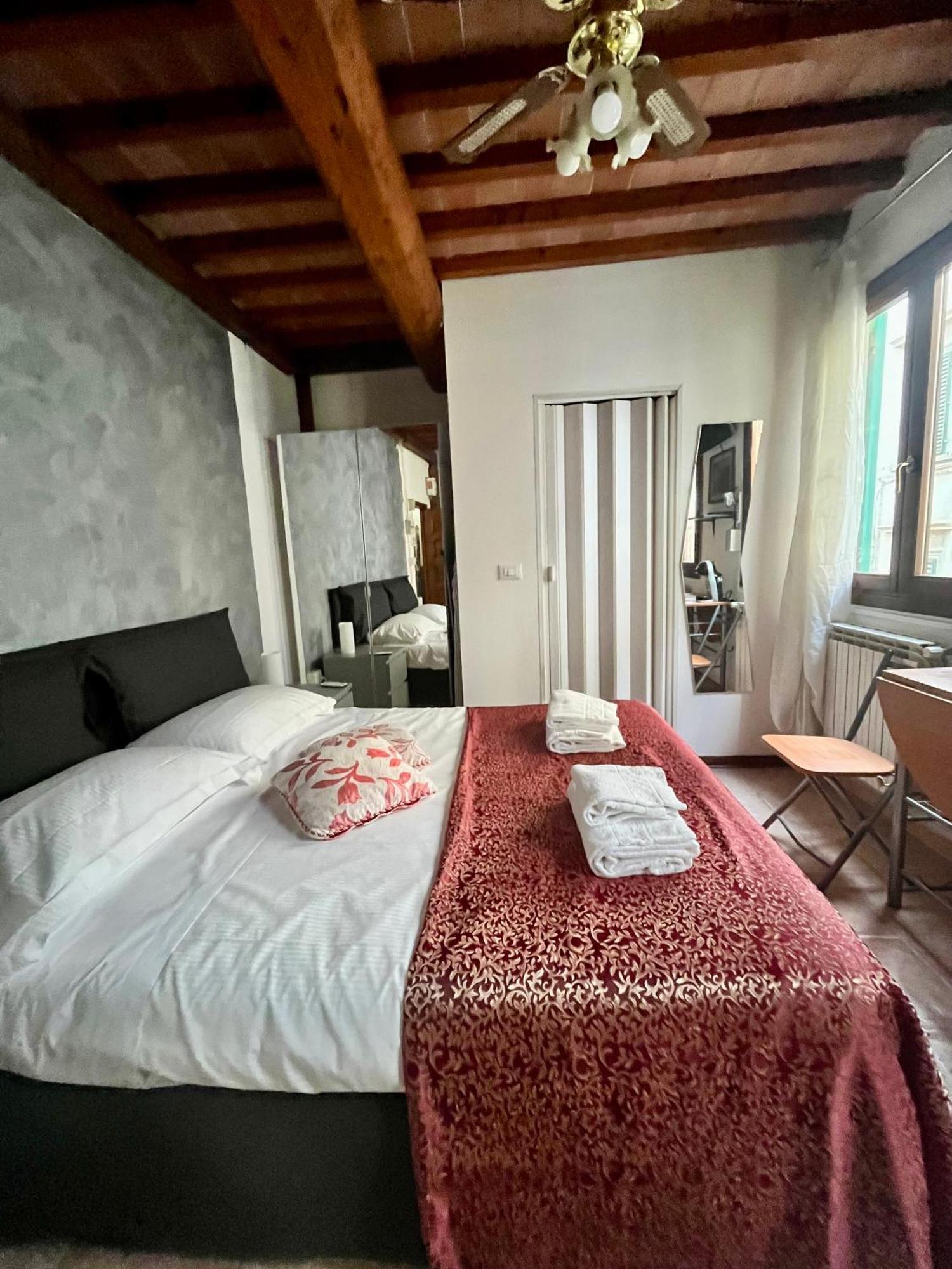Mini Studio Very Central Close To The Train Station Firenze Kültér fotó